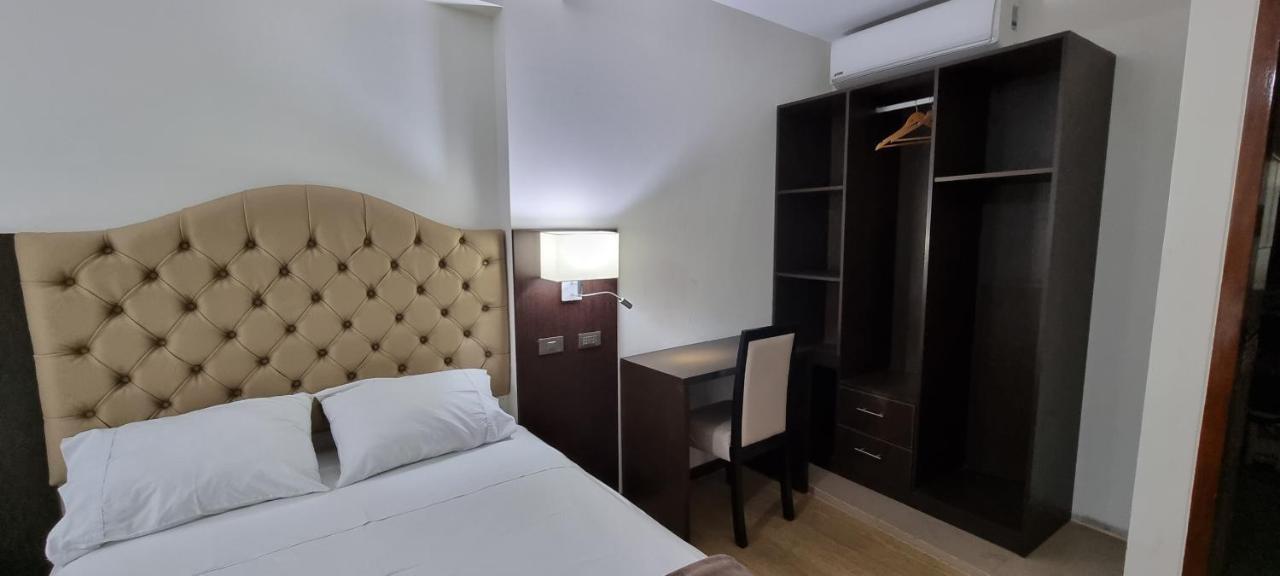 Hotel Imperio Real Trujillo Exteriér fotografie